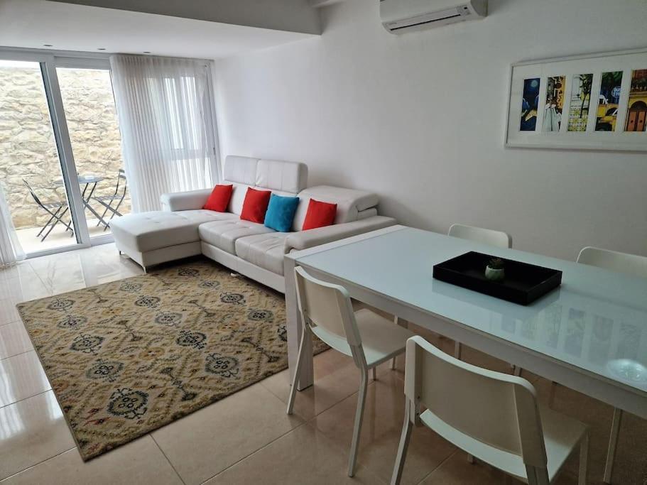 The Caves Cosy Apartment 1 Saint Julian's Εξωτερικό φωτογραφία